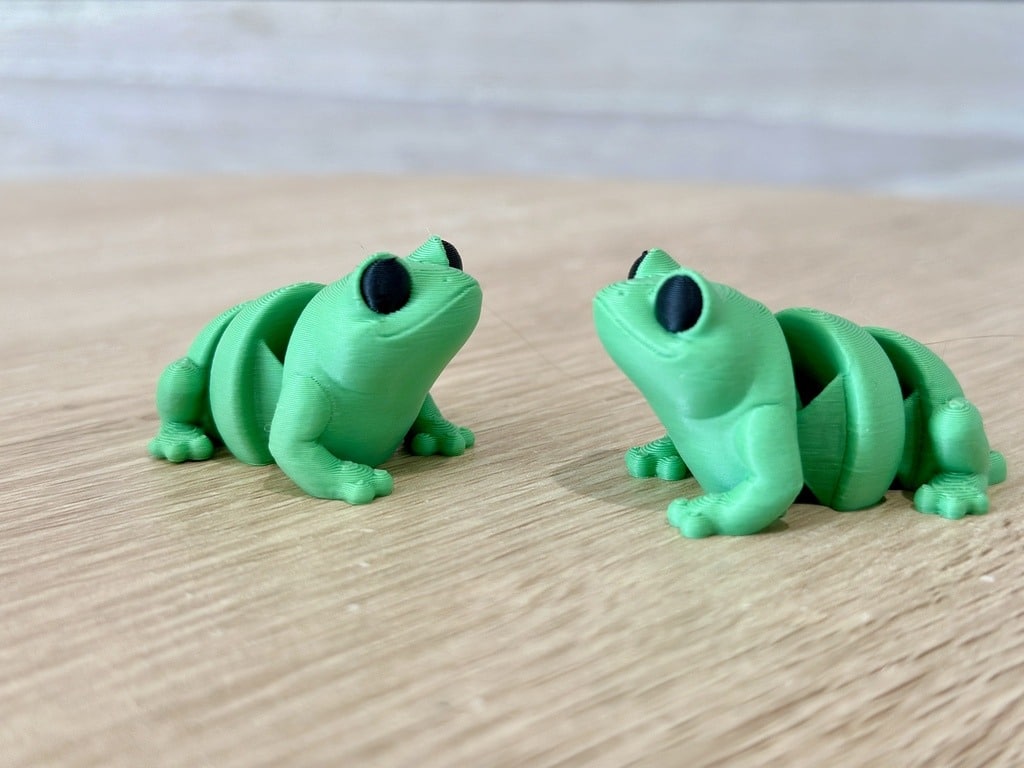 Tiny Butt Frog flexi Keyring - Grass Green