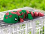 Flexi Salamander - Green with Pink Sparkle